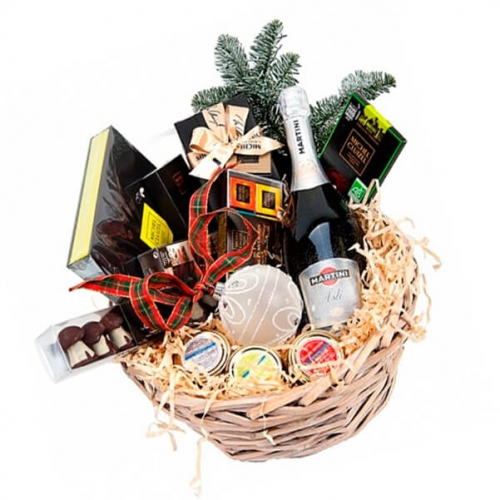 Новогодняя корзина "Изобилие"